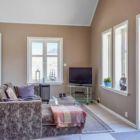 1 Bedroom Beautiful In *