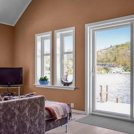 1 Bedroom Beautiful In