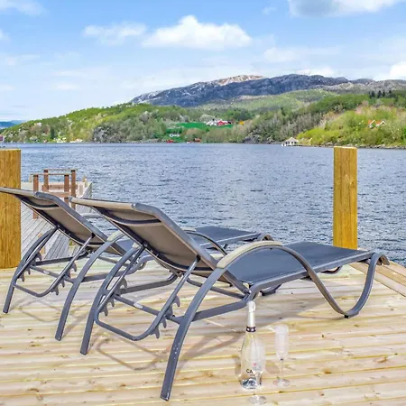 1 Bedroom Beautiful In Holiday home