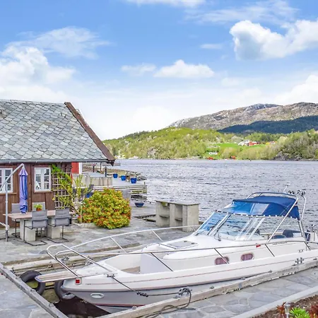 Holiday home 1 Bedroom Beautiful In Skjoldastraumen